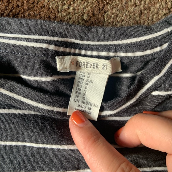 Striped T-shirt dress - Picture 2 of 2